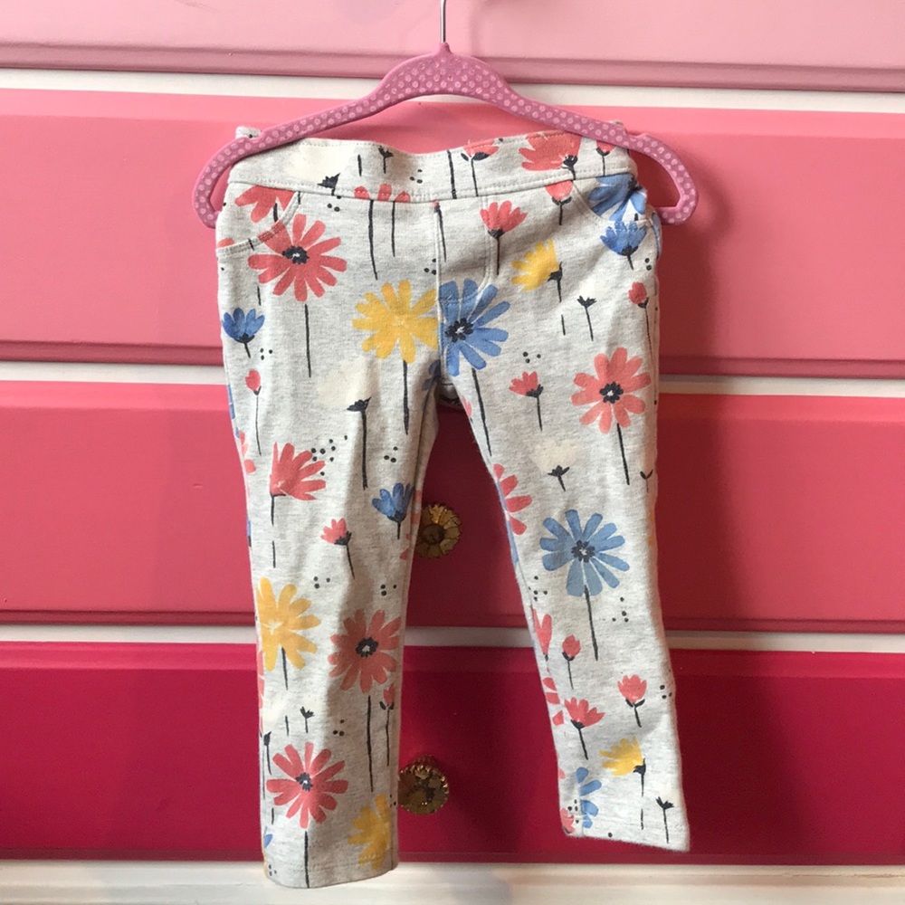 Flower 🌼🌸 Pants! Size 18-24 months.